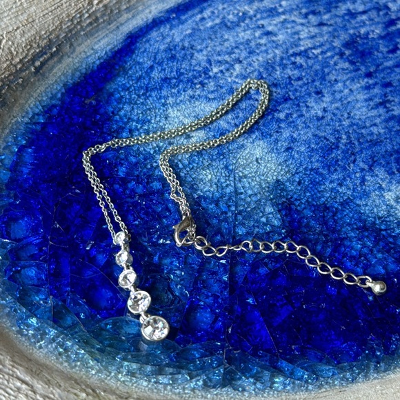 Like New 5 Stone Journey Pendant-Silver Toned-With Box - Picture 12 of 16